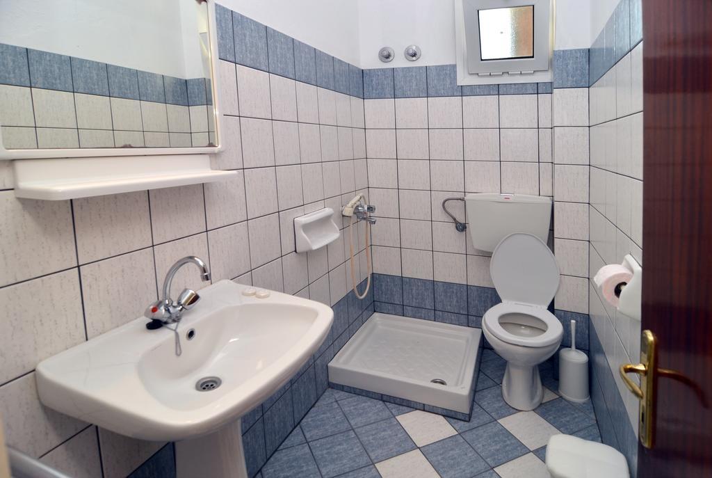 Pension Giannis Αdults Only Koinyra Room photo