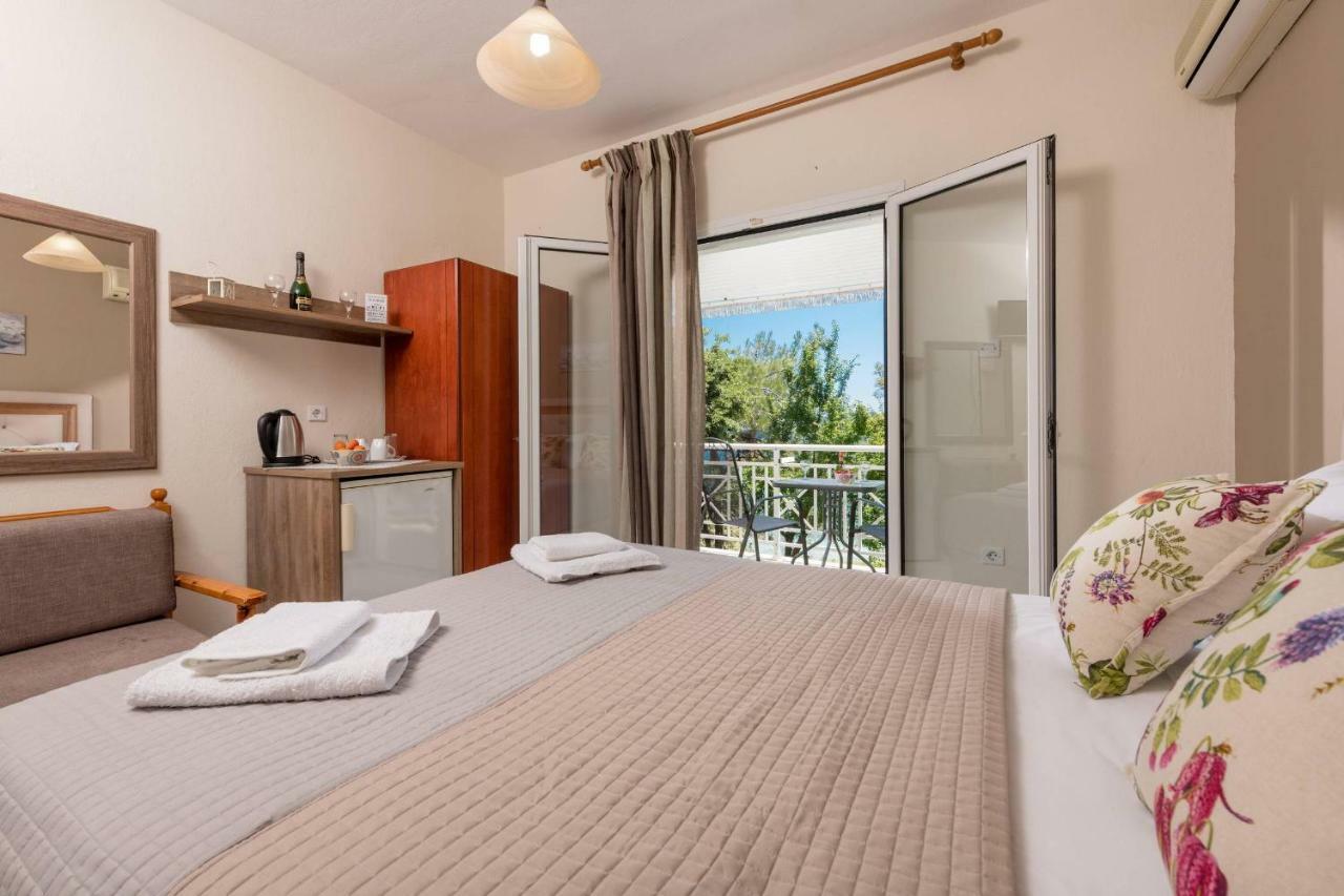 Pension Giannis Αdults Only Koinyra Exterior photo