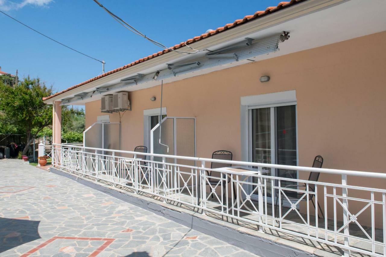 Pension Giannis Αdults Only Koinyra Exterior photo