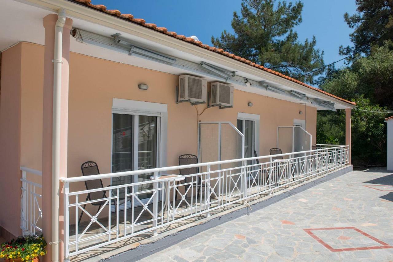 Pension Giannis Αdults Only Koinyra Exterior photo
